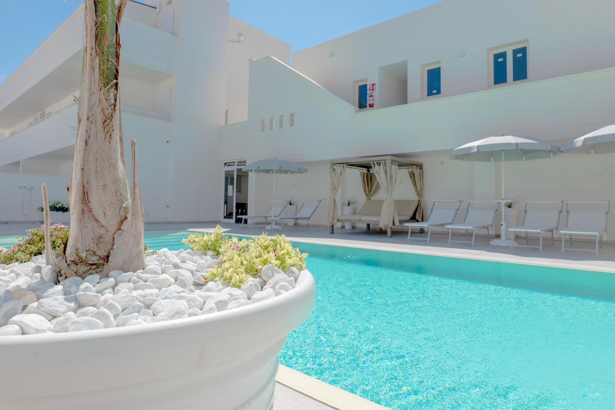 Diva Luxury Suite Торре-Сан-Джованни-Удженто Экстерьер фото